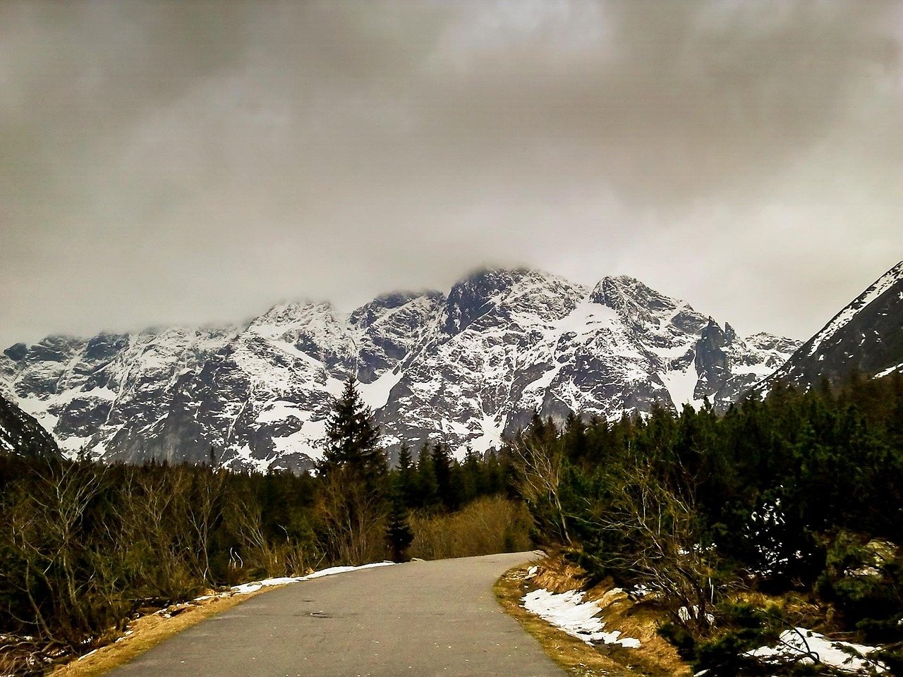 The Polish Tatras under snow