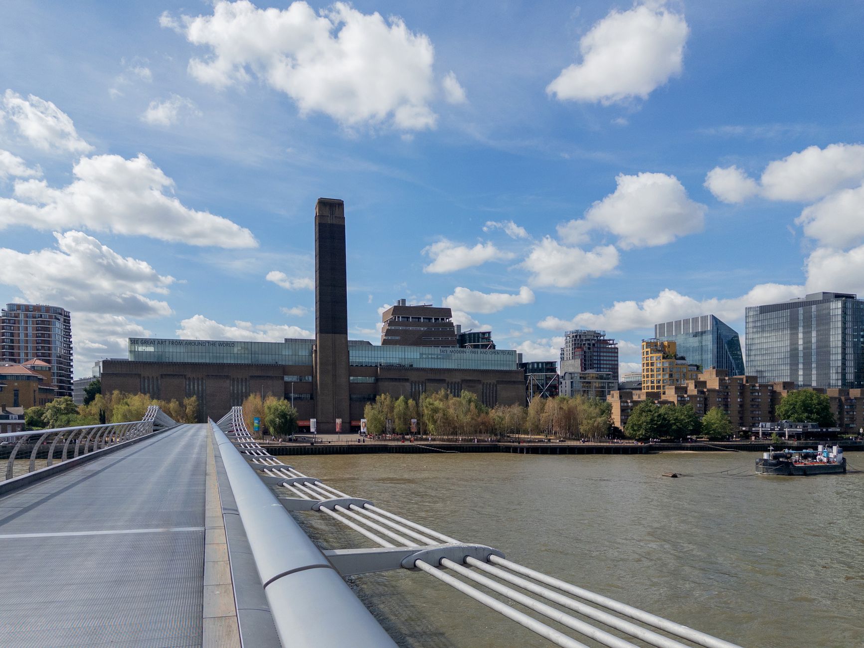 The Millennium Bridge leading to Tate Modern